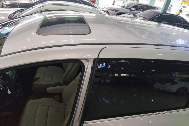 Used Honda Odyssey 2015 Revised Version 2.4L Supreme Edition Roof