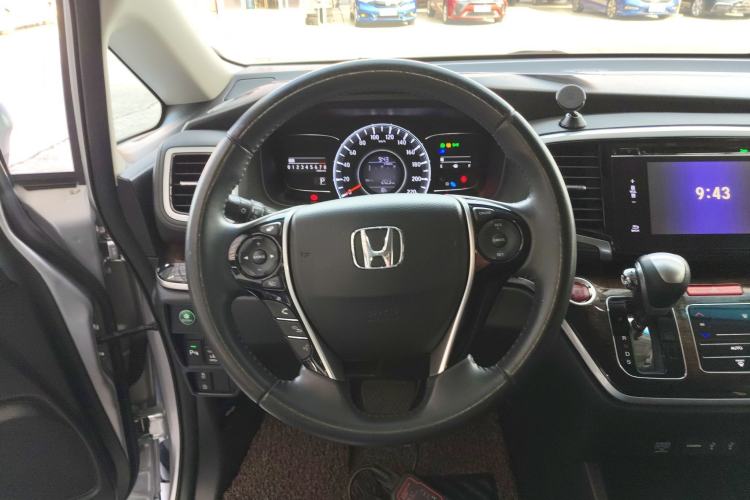 Used Honda Odyssey 2015 Updated Version 2.4L Smart Edition Steering Wheel
