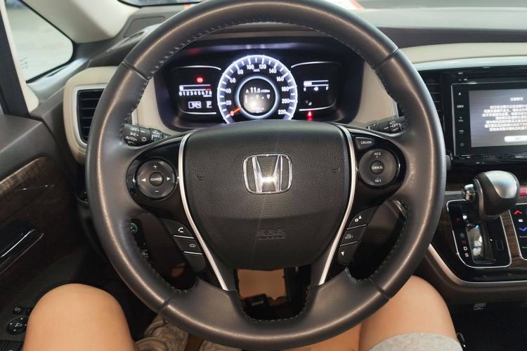 Used Honda Odyssey 2015 Revised Version 2.4L Supreme Edition Steering Wheel