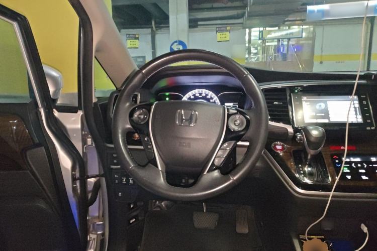 Used Honda Odyssey 2015 2.4L Supreme Edition Steering Wheel