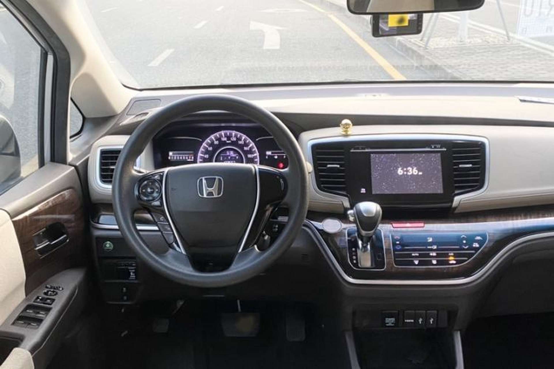Used Honda Odyssey 2015 Revised Version 2.4L Comfort Edition Steering Wheel