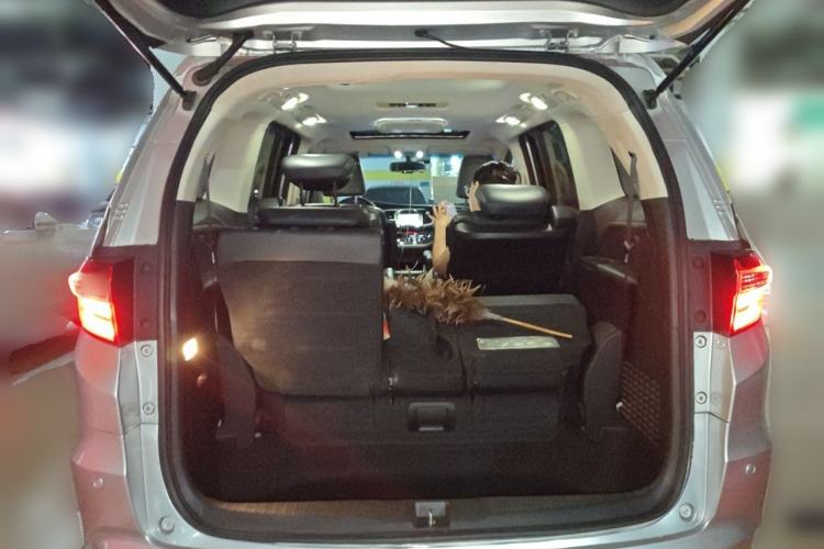 Used Honda Odyssey 2015 2.4L Supreme Edition Trunk