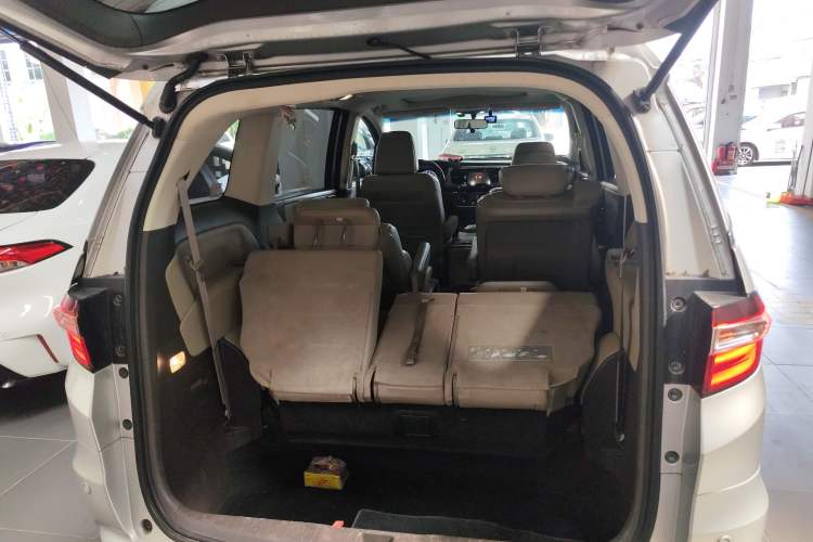 Used Honda Odyssey 2015 2.4L Smart Edition Trunk