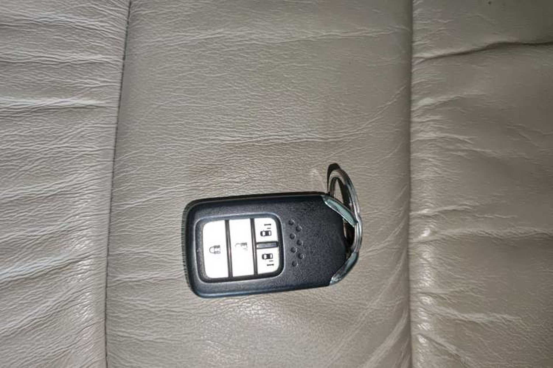 Used Honda Odyssey 2015 Revised 2.4L Luxury Edition Vehicle Key
