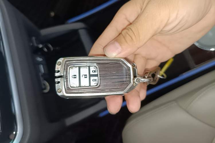Used Honda Odyssey 2015 2.4L Luxury Edition Vehicle Key