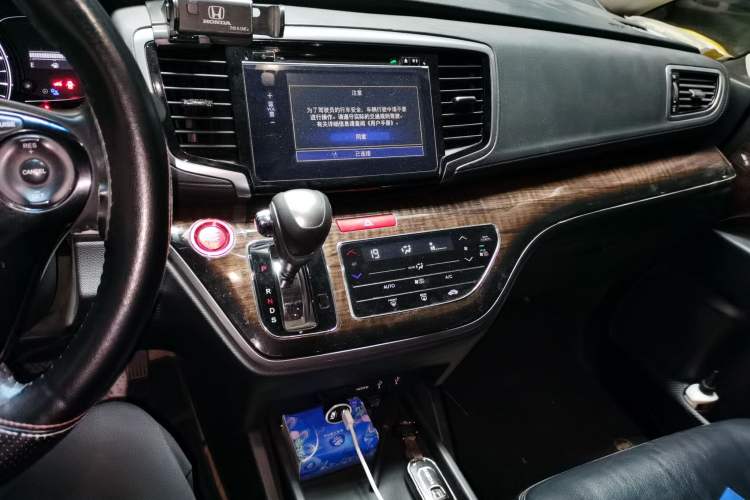 Used Honda Odyssey 2015 2.4L Smart Edition Audio And AC Panel