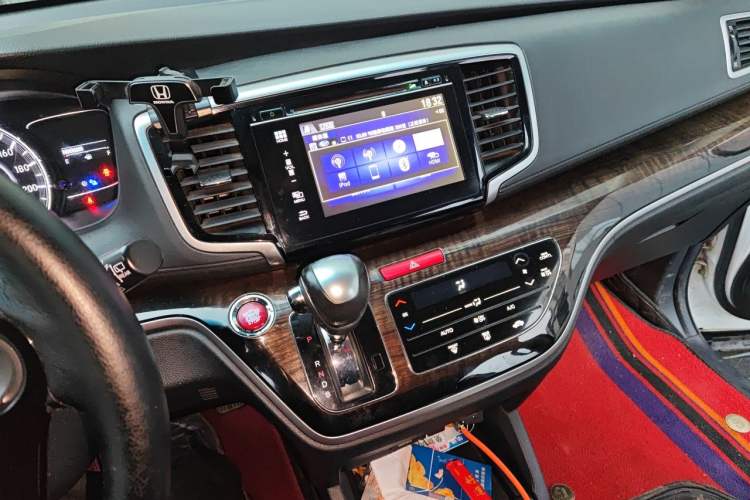 Used Honda Odyssey 2015 Updated Version 2.4L Smart Edition Audio And AC Panel