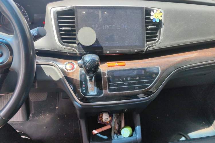 Used Honda Odyssey 2015 Revised Version 2.4L Supreme Edition Audio And AC Panel
