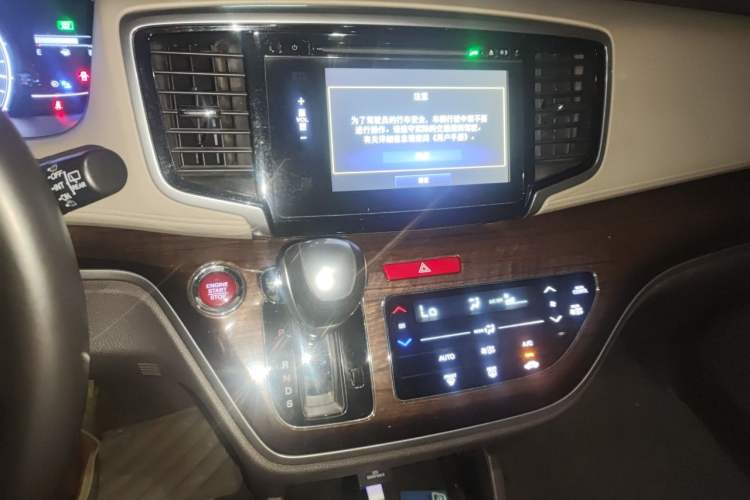 Used Honda Odyssey 2015 2.4L Luxury Edition Audio And AC Panel