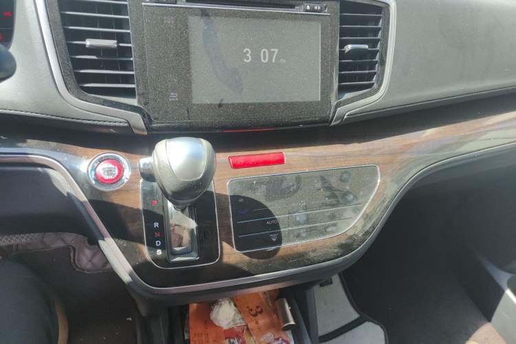 Used Honda Odyssey 2015 Updated Version 2.4L Smart Edition Audio And AC Panel