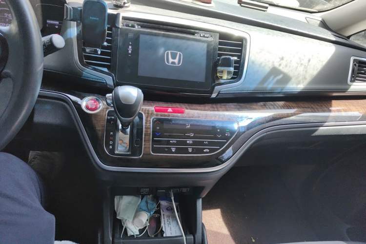 Used Honda Odyssey 2015 2.4L Smart Edition Audio And AC Panel
