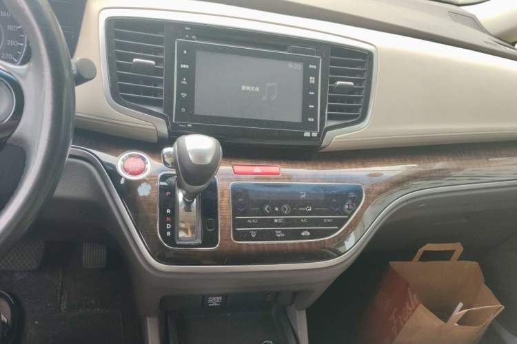 Used Honda Odyssey 2015 2.4L Supreme Edition Audio And AC Panel