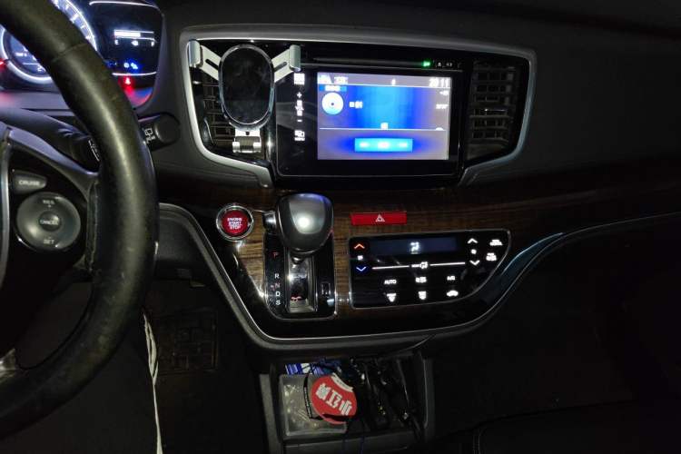 Used Honda Odyssey 2015 Updated Version 2.4L Smart Edition Audio And AC Panel