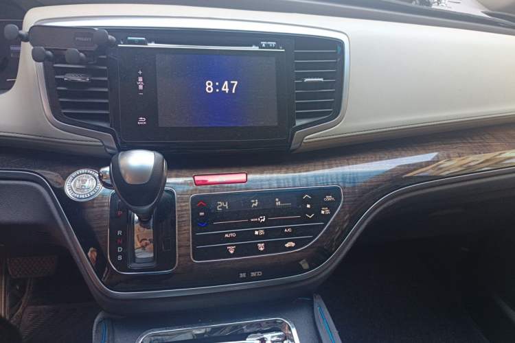 Used Honda Odyssey 2015 Revised 2.4L Luxury Edition Audio And AC Panel