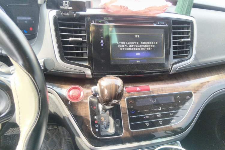 Used Honda Odyssey 2015 Updated Version 2.4L Smart Edition Audio And AC Panel