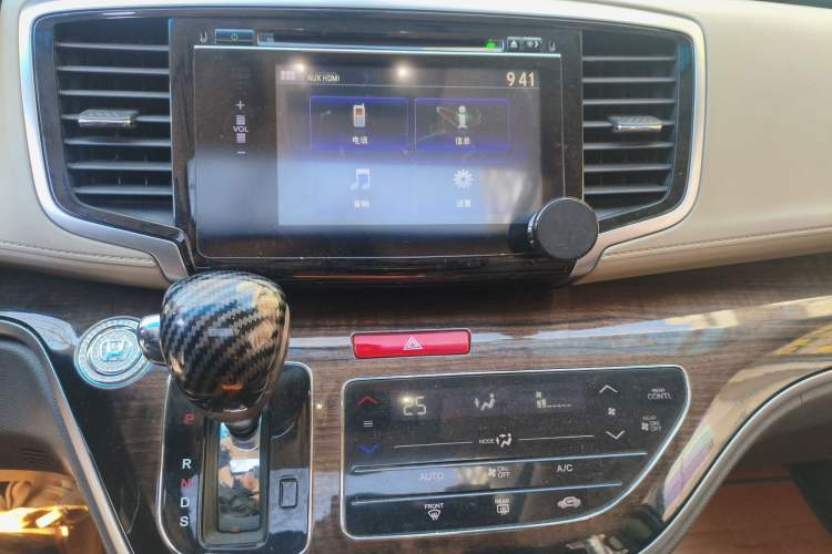 Used Honda Odyssey 2015 Revised 2.4L Luxury Edition Audio And AC Panel
