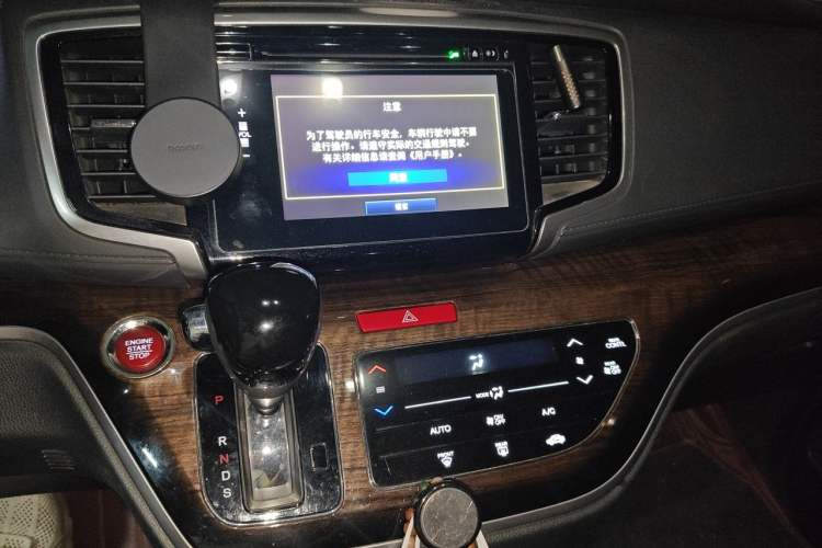 Used Honda Odyssey 2015 Revised 2.4L Luxury Edition Audio And AC Panel