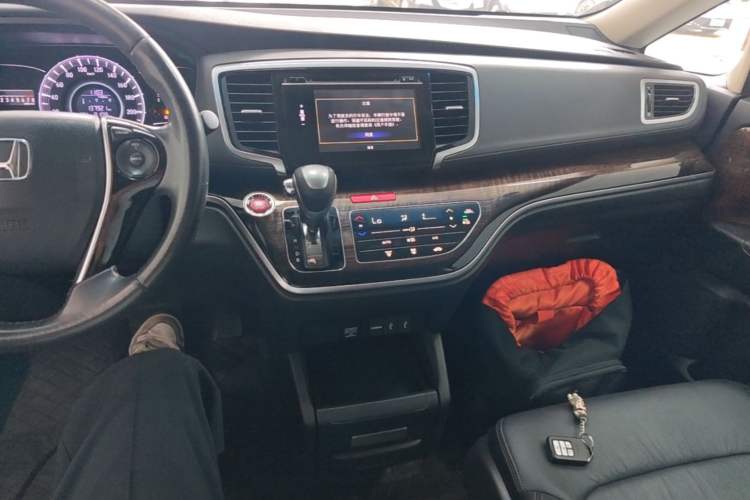 Used Honda Odyssey 2015 Updated Version 2.4L Smart Edition Audio And AC Panel