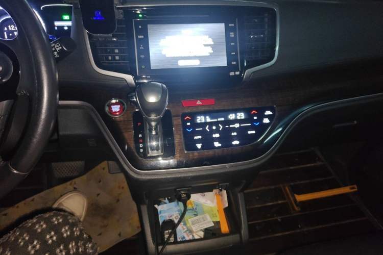 Used Honda Odyssey 2015 2.4L Supreme Edition Audio And AC Panel