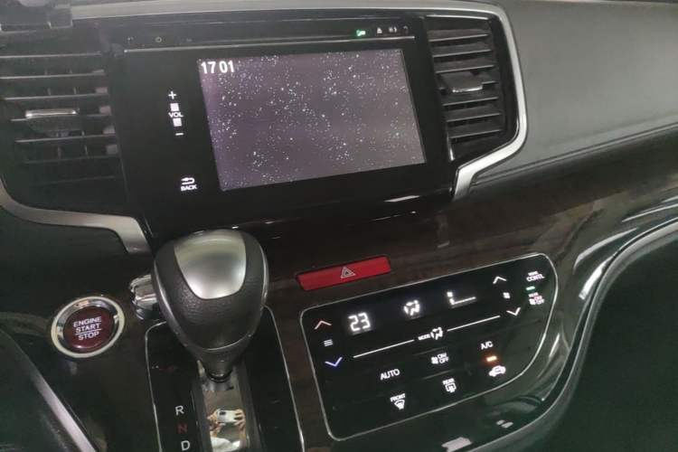 Used Honda Odyssey 2015 2.4L Smart Edition Audio And AC Panel