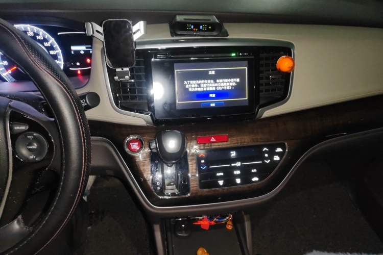 Used Honda Odyssey 2015 Updated Version 2.4L Smart Edition Audio And AC Panel