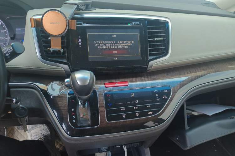 Used Honda Odyssey 2015 2.4L Comfort Edition Audio And AC Panel