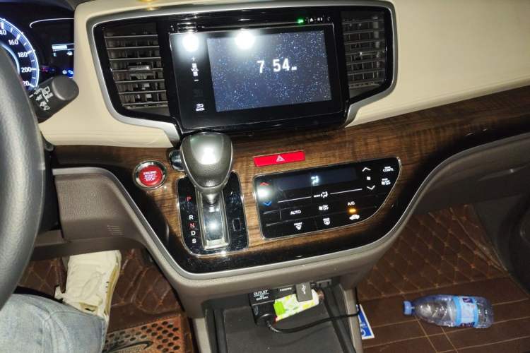 Used Honda Odyssey 2015 Revised 2.4L Luxury Edition Audio And AC Panel