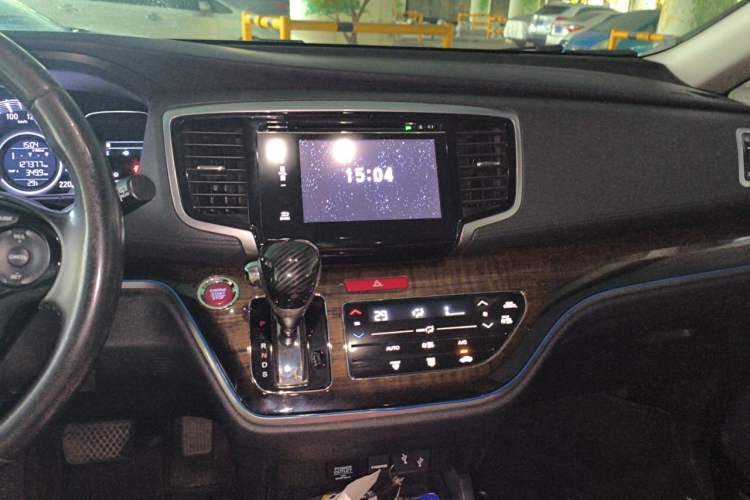 Used Honda Odyssey 2015 Updated Version 2.4L Smart Edition Audio And AC Panel