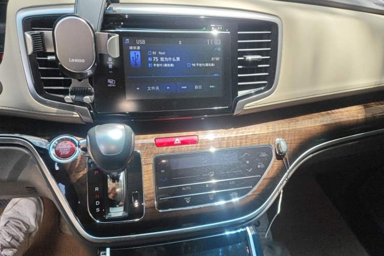 Used Honda Odyssey 2015 Updated Version 2.4L Smart Edition Audio And AC Panel