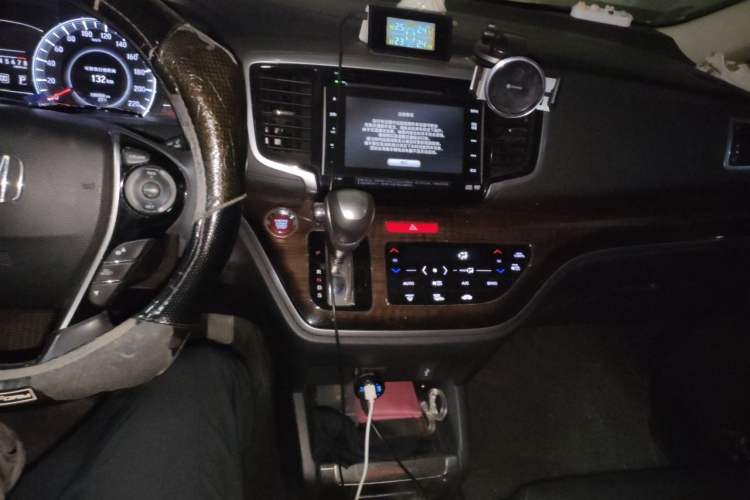 Used Honda Odyssey 2015 2.4L Supreme Edition Audio And AC Panel