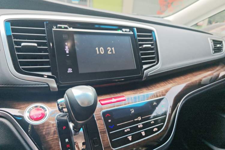 Used Honda Odyssey 2015 Updated Version 2.4L Smart Edition Audio And AC Panel