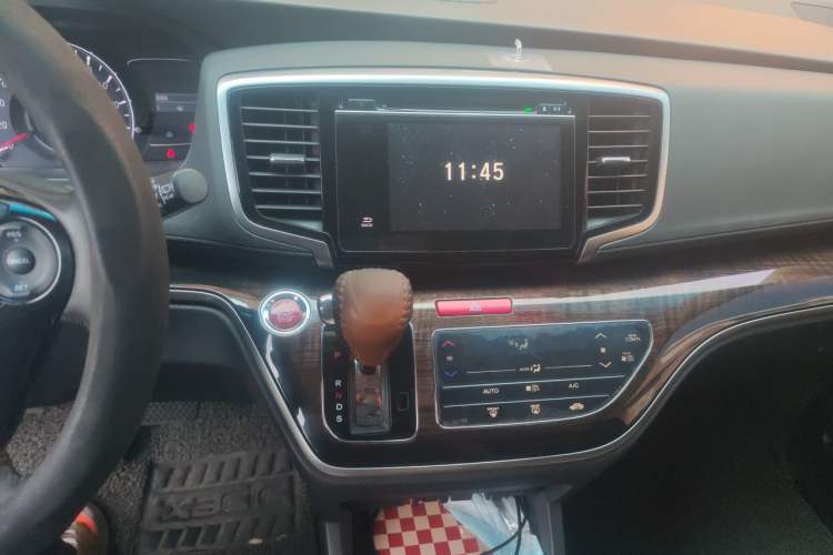 Used Honda Odyssey 2015 Updated Version 2.4L Smart Edition Audio And AC Panel