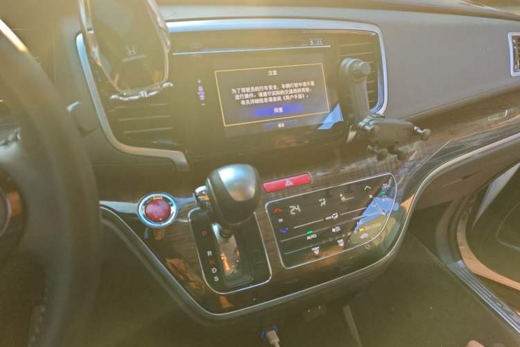 Used Honda Odyssey 2015 Updated Version 2.4L Smart Edition Audio And AC Panel