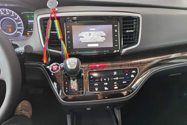 Used Honda Odyssey 2015 Revised Version 2.4L Supreme Edition Audio And AC Panel