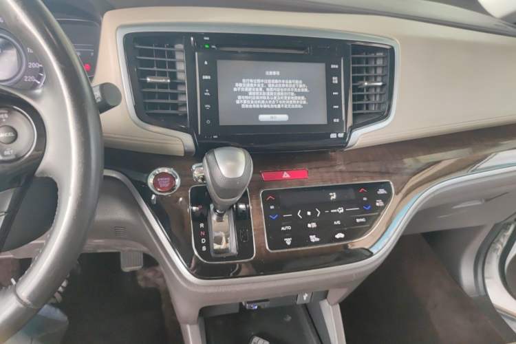 Used Honda Odyssey 2015 2.4L Supreme Edition Audio And AC Panel