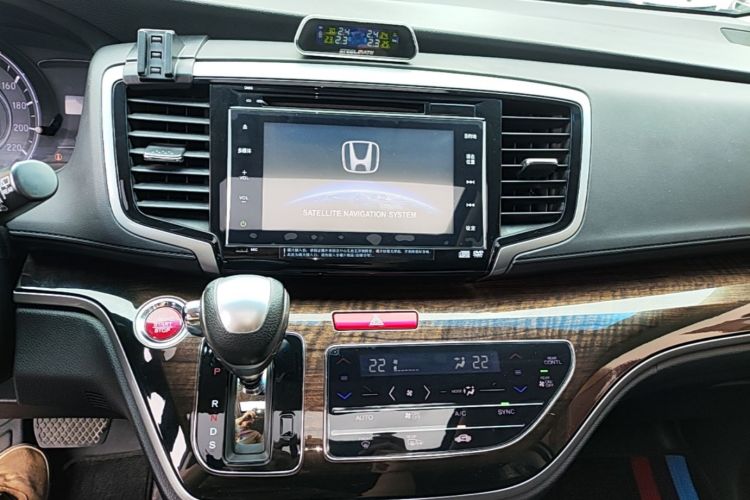 Used Honda Odyssey 2015 2.4L Supreme Edition Audio And AC Panel