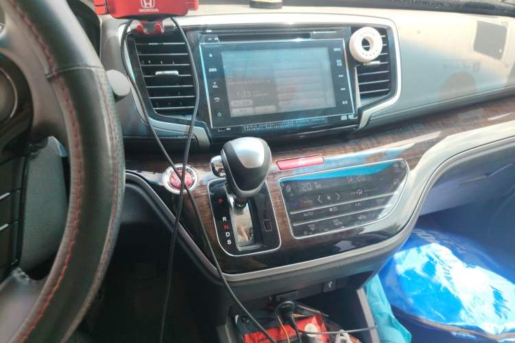 Used Honda Odyssey 2015 2.4L Supreme Edition Audio And AC Panel