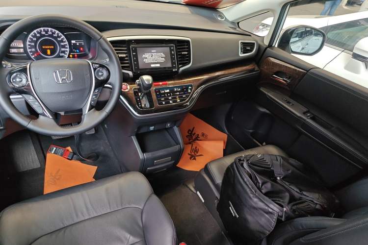Used Honda Odyssey 2015 Revised Version 2.4L Supreme Edition Audio And AC Panel