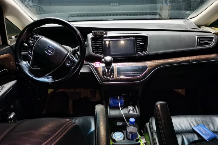 Used Honda Odyssey 2015 2.4L Smart Edition Center Console
