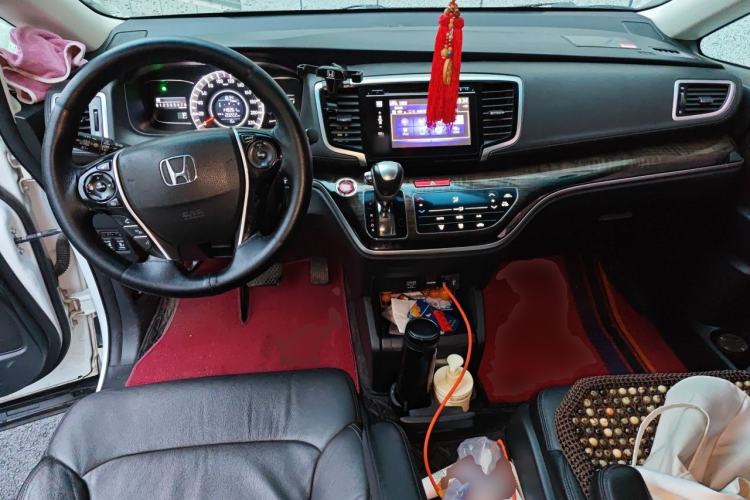 Used Honda Odyssey 2015 Updated Version 2.4L Smart Edition Center Console