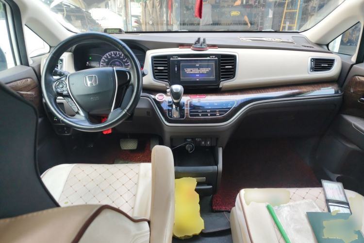 Used Honda Odyssey 2015 Revised 2.4L Luxury Edition Center Console