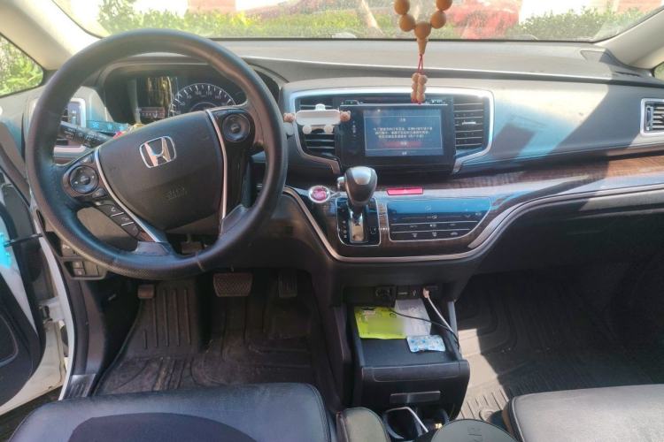 Used Honda Odyssey 2015 Updated Version 2.4L Smart Edition Center Console