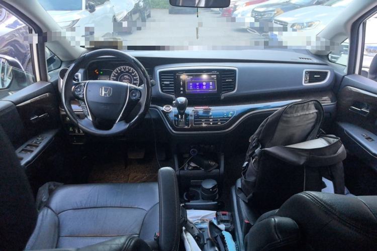 Used Honda Odyssey 2015 Updated Version 2.4L Smart Edition Center Console