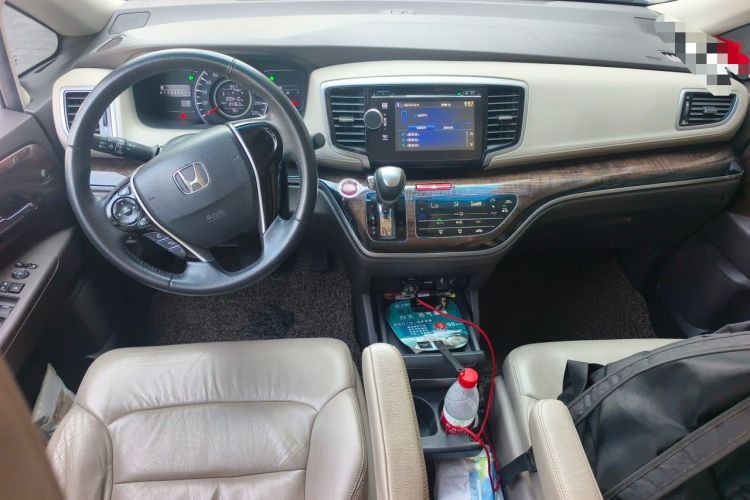 Used Honda Odyssey 2015 2.4L Luxury Edition Center Console