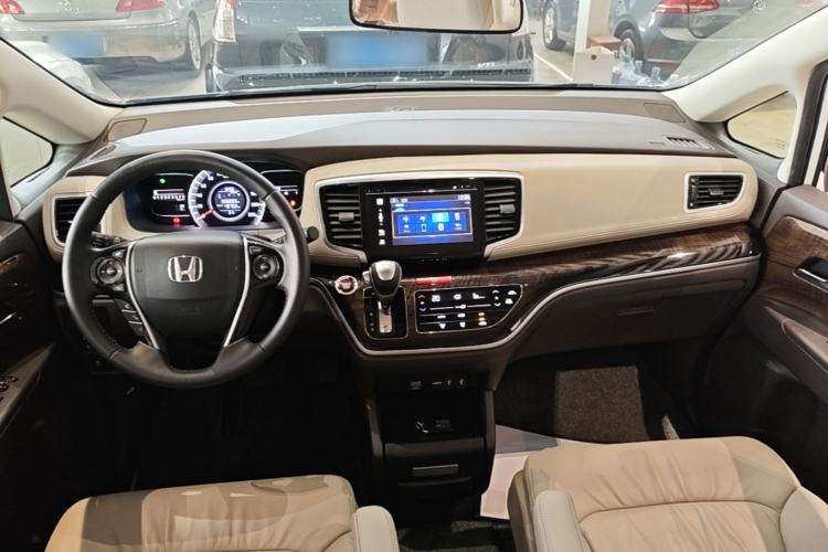Used Honda Odyssey 2015 2.4L Smart Edition Center Console