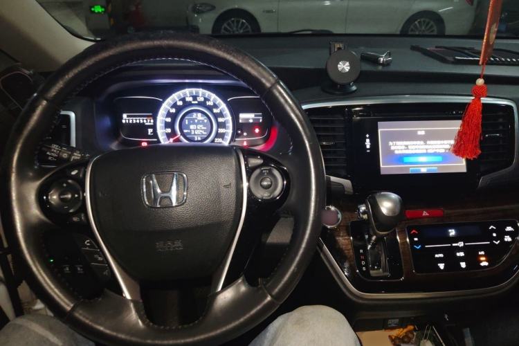 Used Honda Odyssey 2015 2.4L Smart Edition Center Console