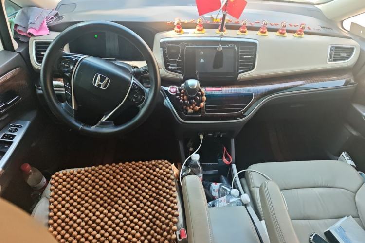 Used Honda Odyssey 2015 Revised 2.4L Luxury Edition Center Console