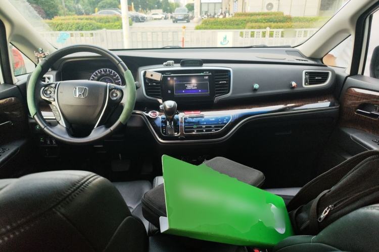 Used Honda Odyssey 2015 2.4L Smart Edition Center Console