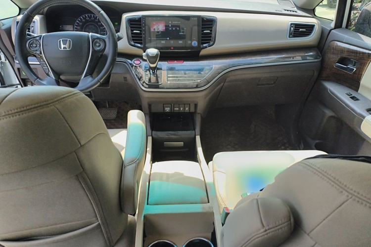 Used Honda Odyssey 2015 Updated Version 2.4L Smart Edition Center Console