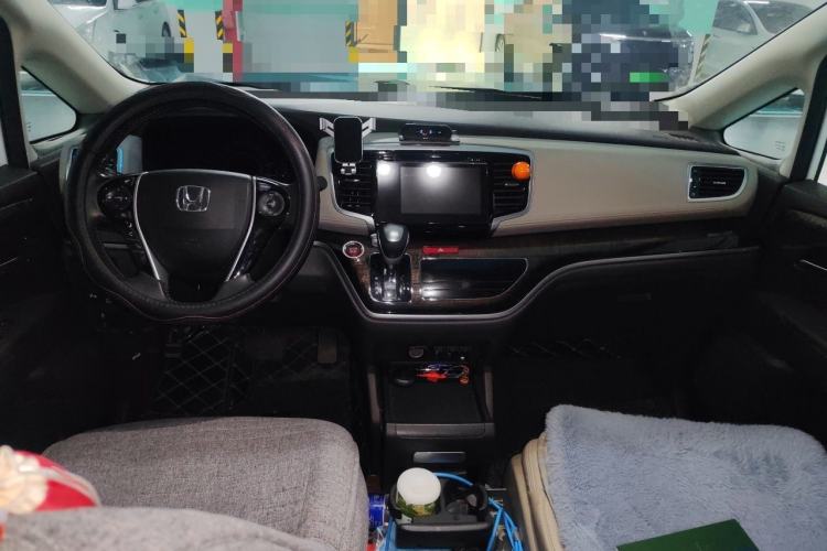 Used Honda Odyssey 2015 Updated Version 2.4L Smart Edition Center Console